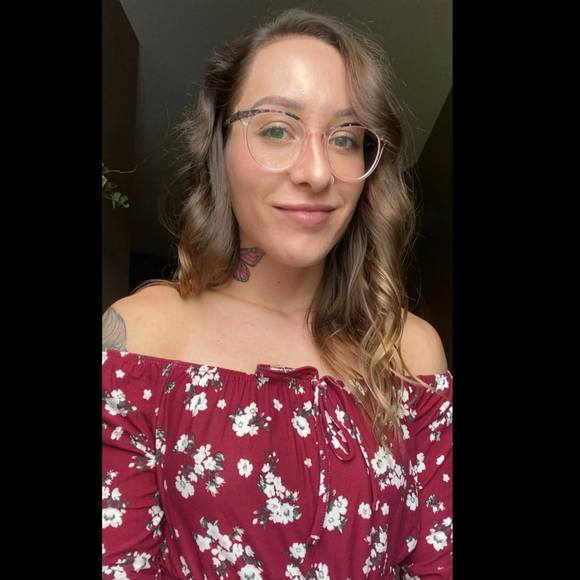 Meet your Posher, Chelsey - Picture 1 of 1